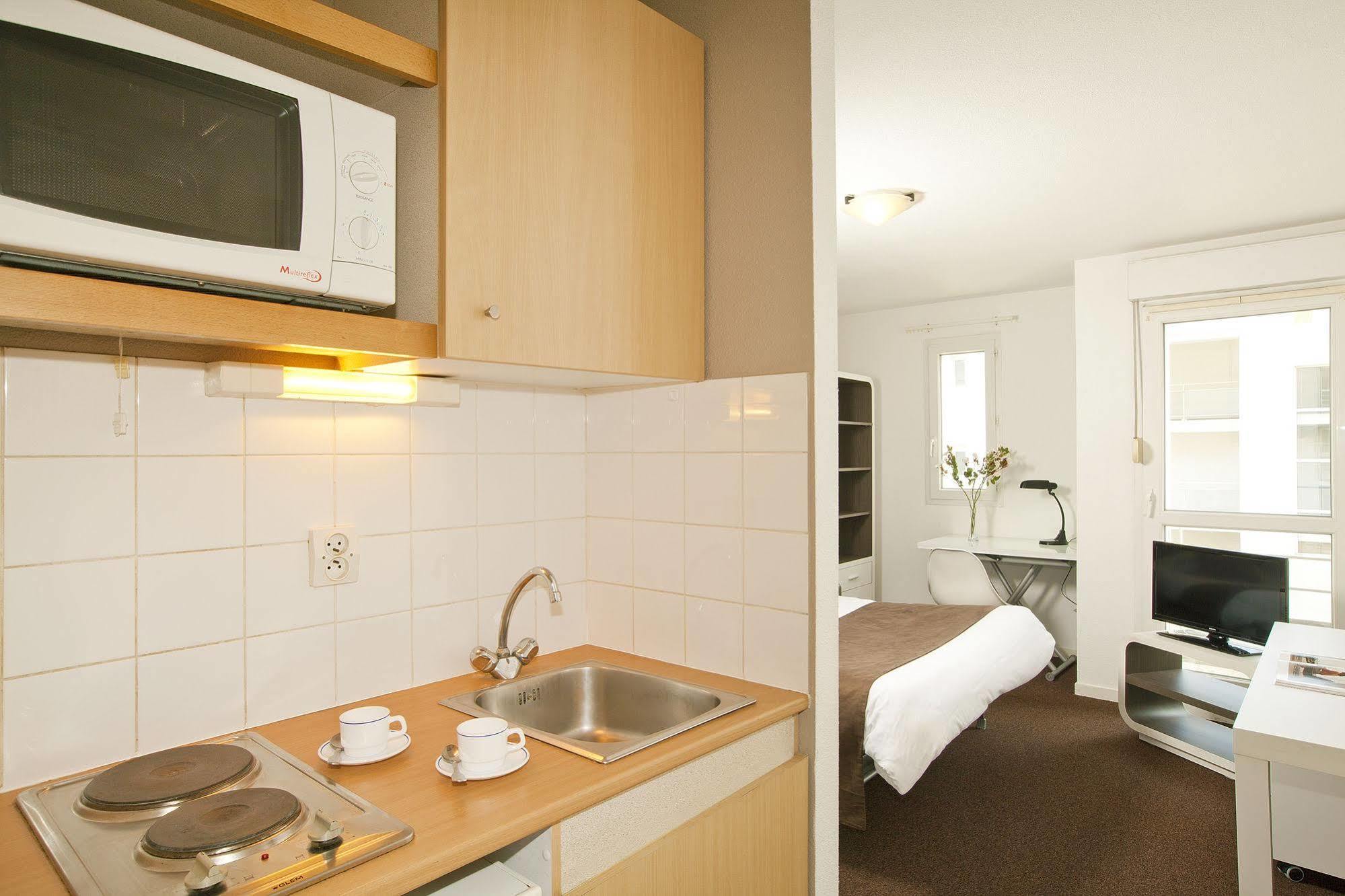 Sejours & Affaires La Rochelle Les Minimes Aparthotel 2*